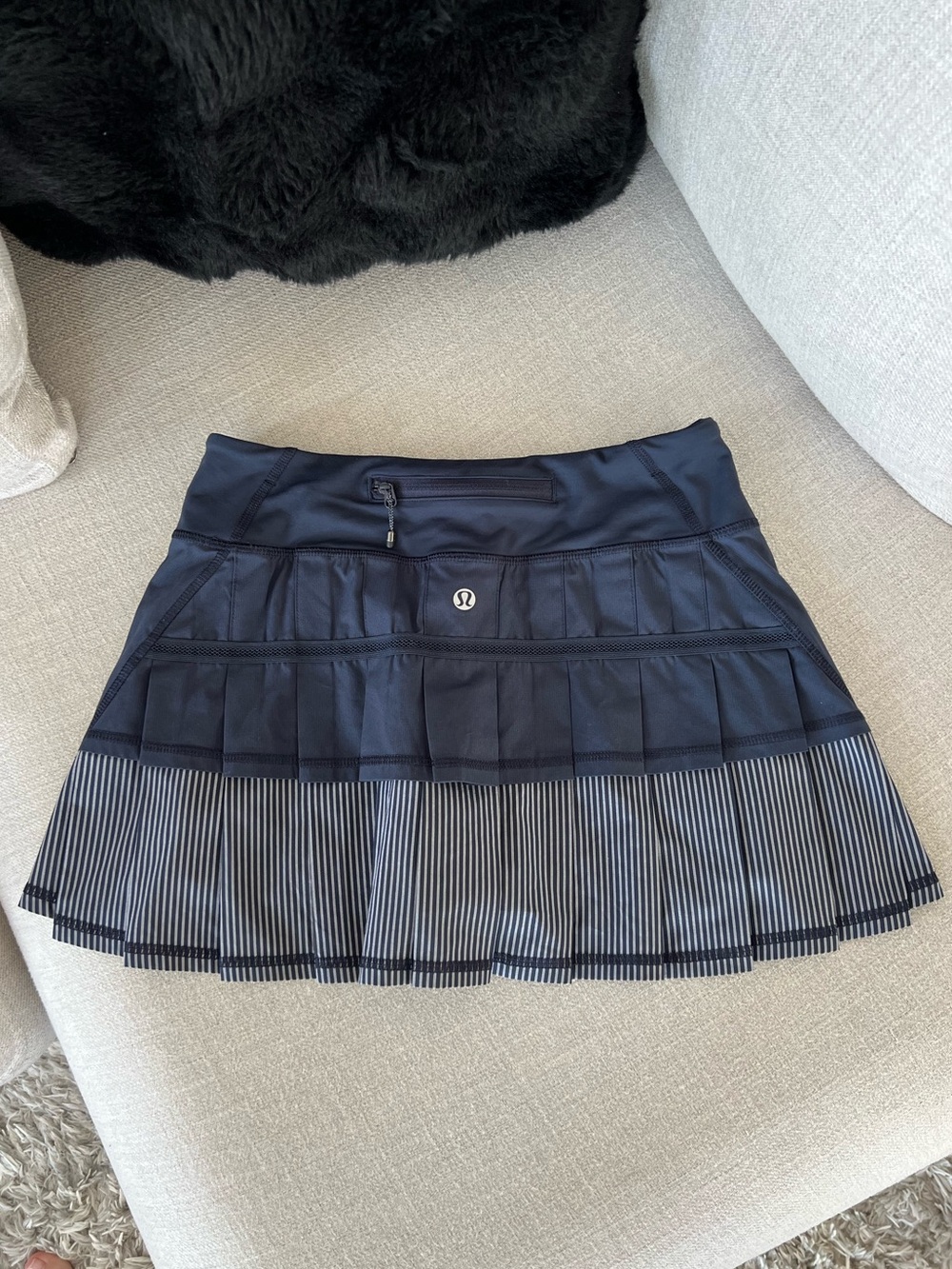 Lululemon skirt - Picture 2 of 2